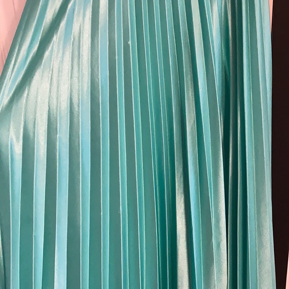 Prom dress - Picture 3 of 4